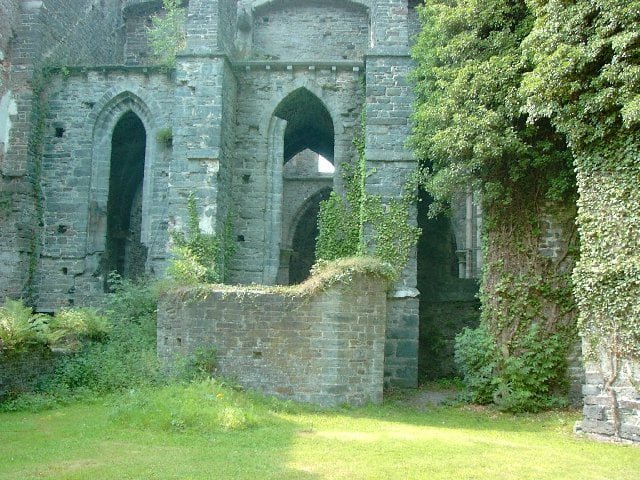 Villers-la-Ville (B): Cistercian abbey - Abbaye Cistercienne - Cisterciënzerabdij - Zisterzienserabtei (1146-1300)